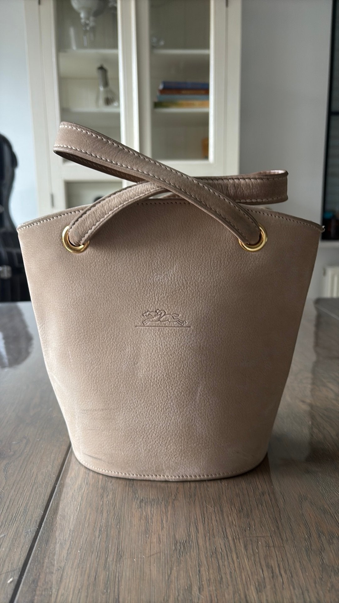 Longchamp bucket handtas beige nubuck, Enlèvement, Comme neuf, Beige, Sac à main