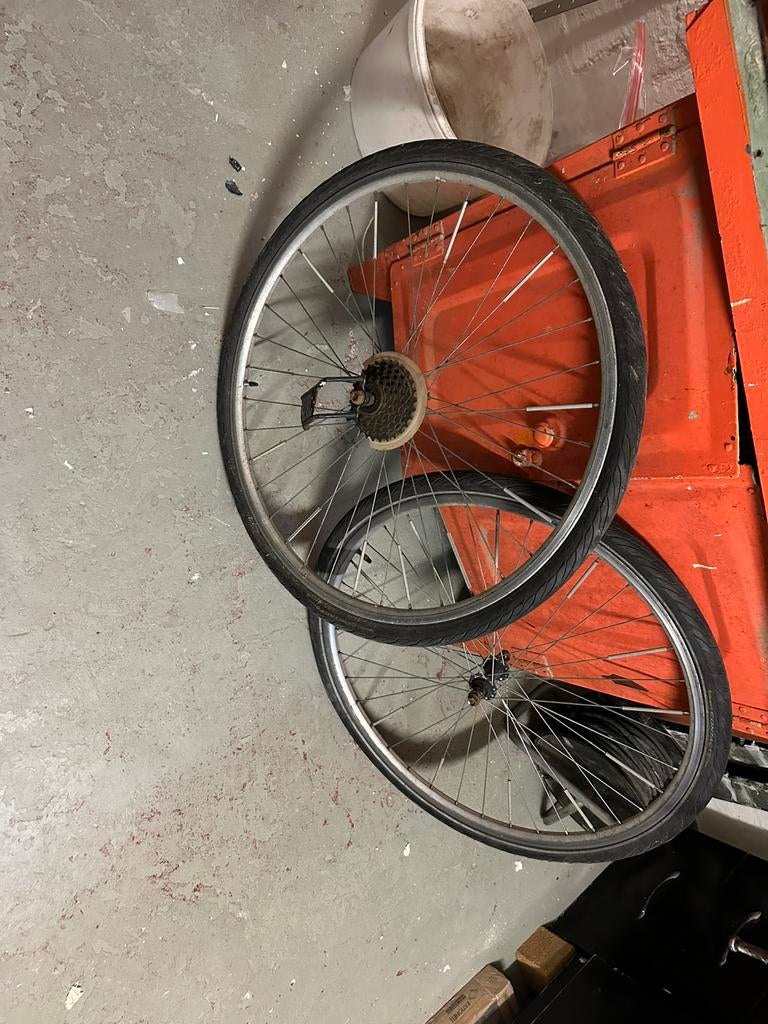 28" wielset, Fietsen en Brommers, Ophalen, Zo goed als nieuw