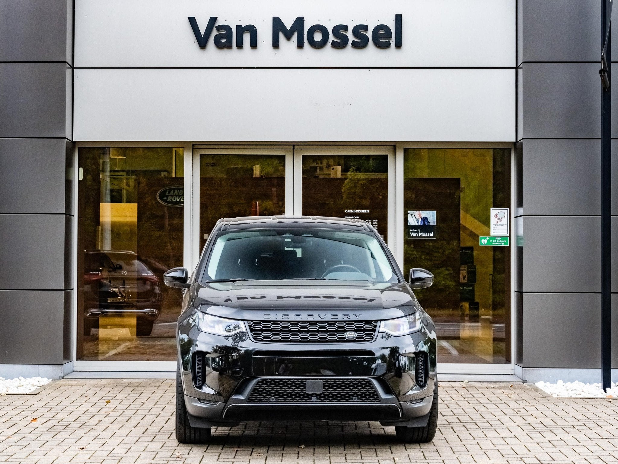 Land Rover Discovery Sport P200 SE AWD Auto. 23MY (bj 2022), Auto's, Land Rover, Automaat, Gebruikt, 4 cilinders, 2000 kg