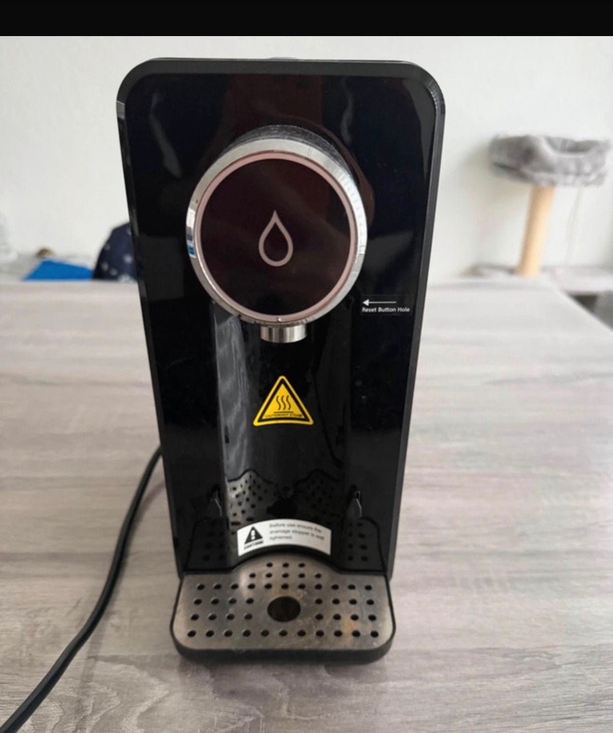 Warm water dispensor, Electroménager, Bouilloires, Enlèvement, Comme neuf