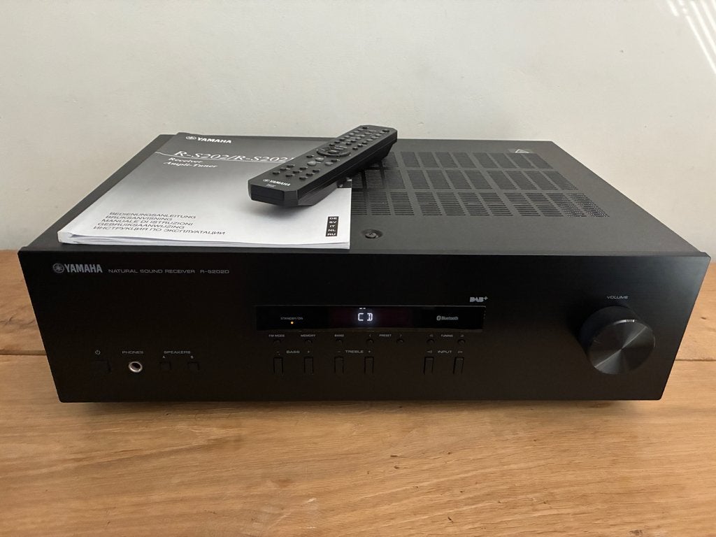 Yamaha versterker met DAB+ en Bluetooth 100 + 100 Watt, Yamaha, Comme neuf, Enlèvement, Stéréo