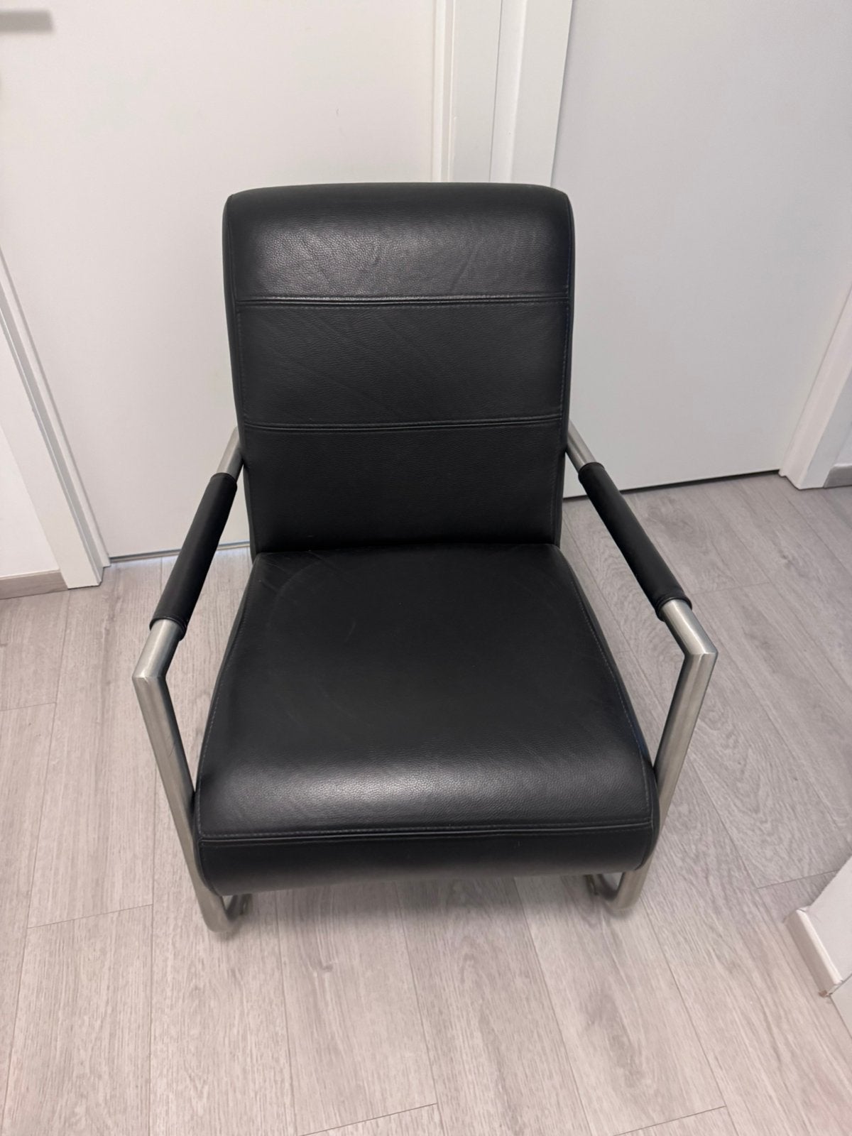 Fauteuil en cuir noir - gratuit, Enlèvement, Comme neuf