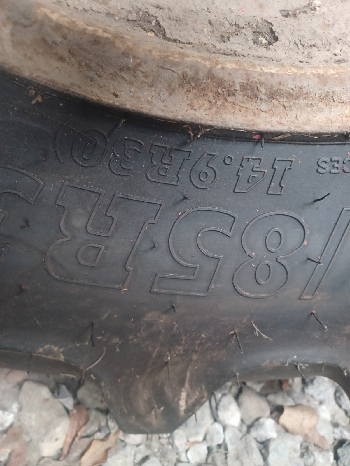 cherche 2 jantes tracteur 14.9x30, Ophalen