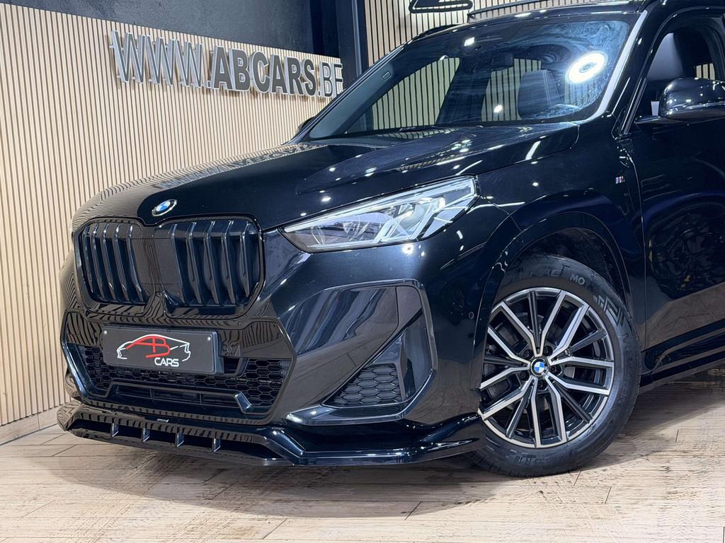 BMW X1 1.5iAS sDrive18 * PACK M PERFORMANCE * GAR 12 MOIS *, Auto's, Gebruikt, Zwart, 136 pk, Zwart