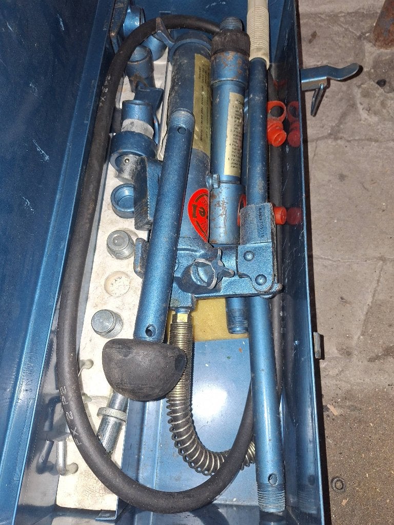 Hydraulische uitdeukset, Ophalen, Gebruikt