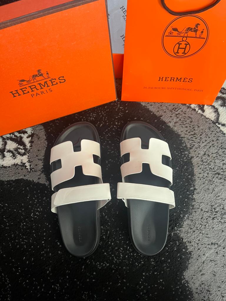 Hermes slippers, Vêtements | Hommes, Ceintures, Enlèvement, Comme neuf