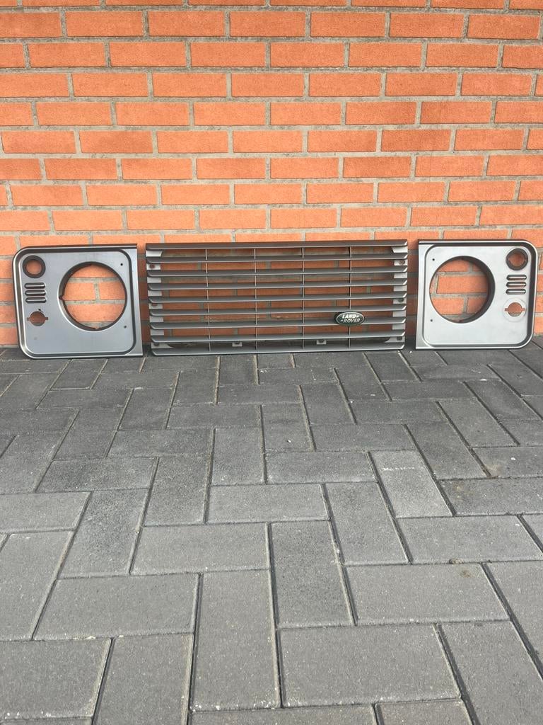Defender se brunel grille, Ophalen