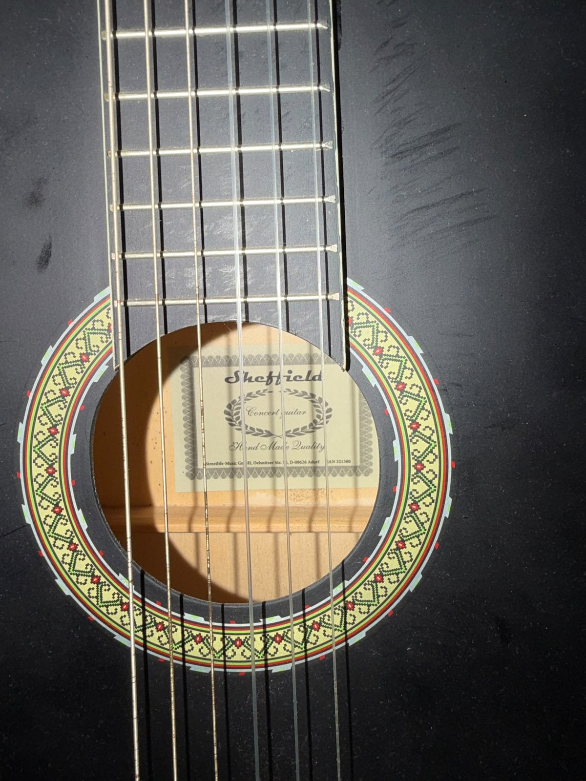 Guitar, Enlèvement, Comme neuf
