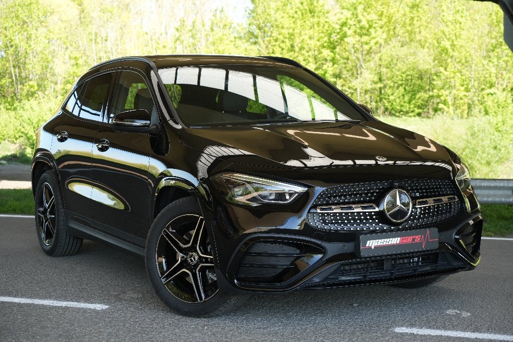 Prachtige Mercedes GLA 200 AMG-Line NIEUWE WAGEN!, Auto's, Mercedes-Benz, Dealer onderhouden, Zwart, 120 kW, 5 zetels