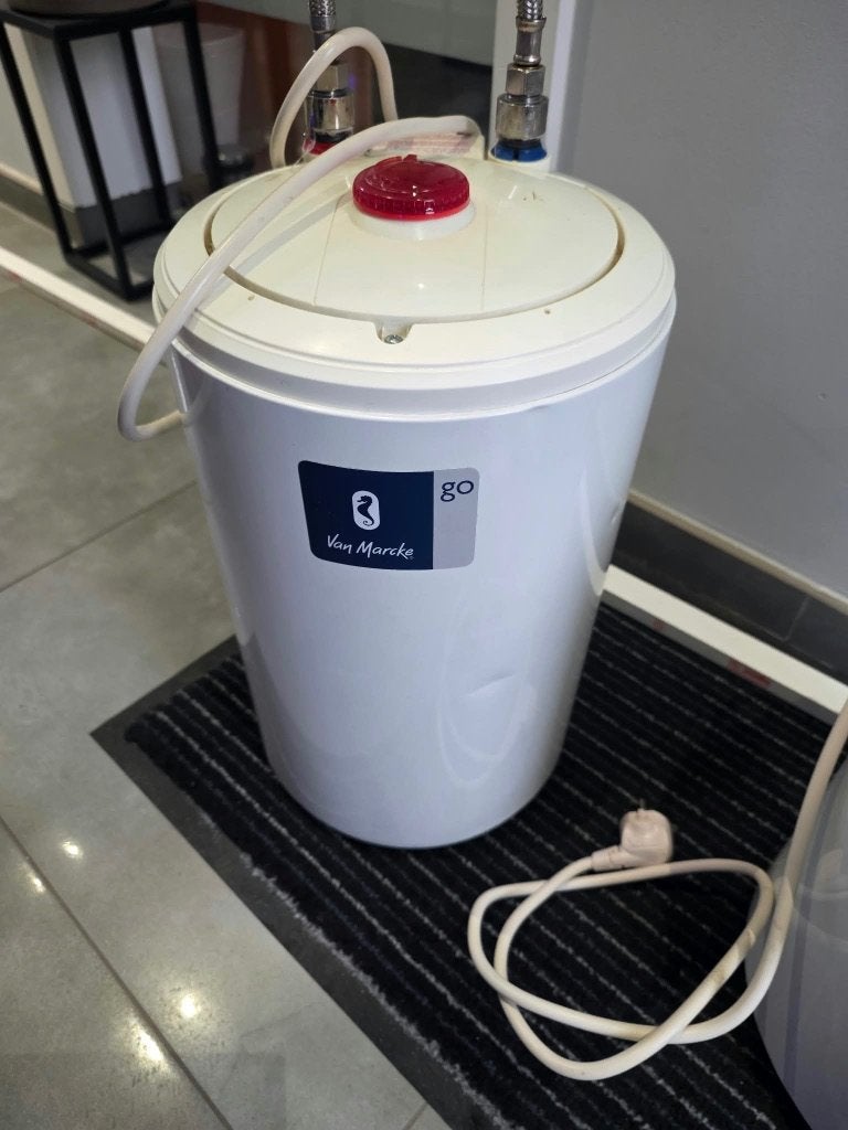 2 Chauffe eau de marque atlantic et van marcke, Bricolage & Construction, Enlèvement ou Envoi, Chauffe-eau, Moins de 3 ans, Comme neuf