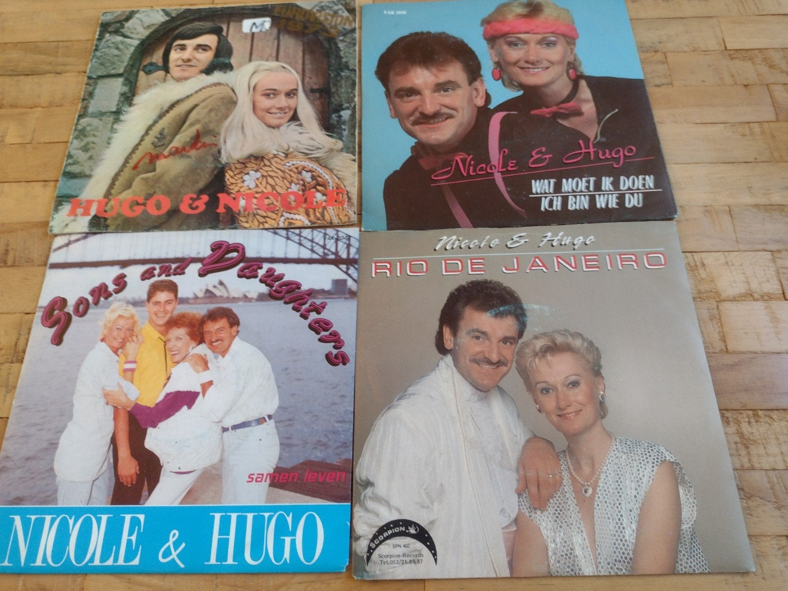 LOT: 4 singles van NICOLE en HUGO (Eurosong 1973), Gebruikt, 7 inch, Ophalen of Verzenden, Beschermende buitenhoes