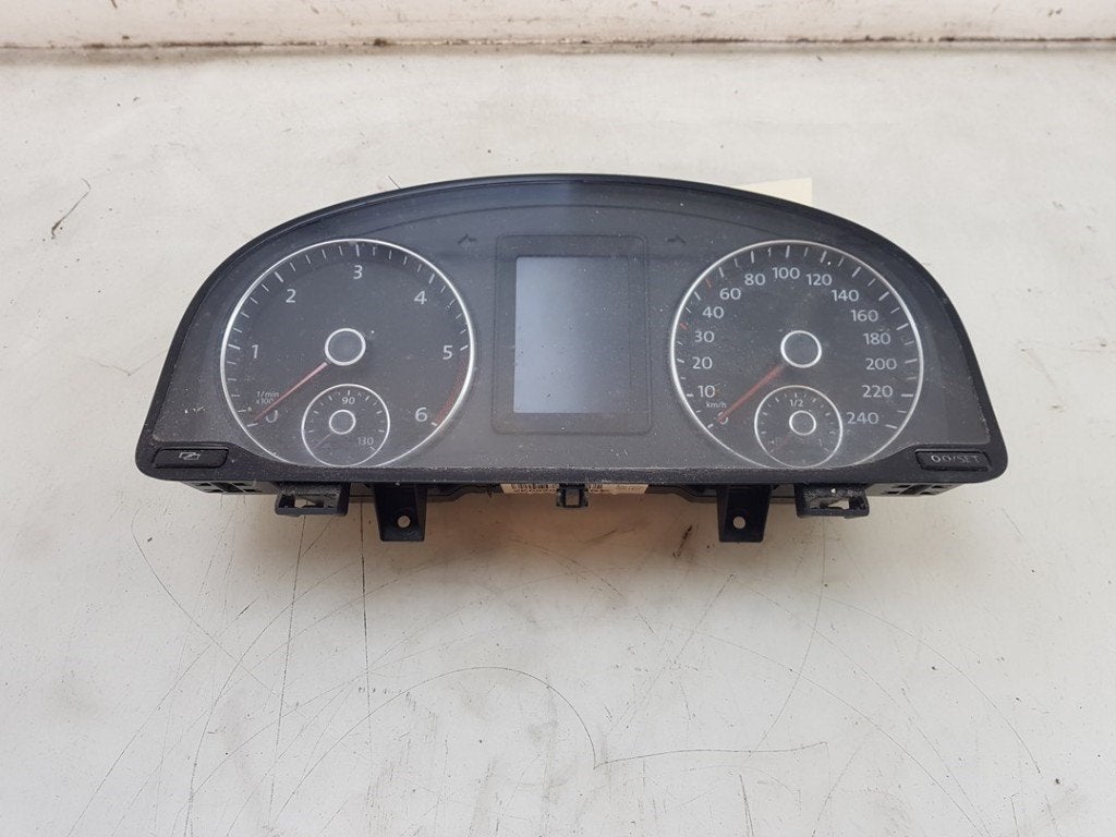 COCKPIT Volkswagen Caddy III (2KA,2KH,2CA,2CH), Gebruikt, Volkswagen