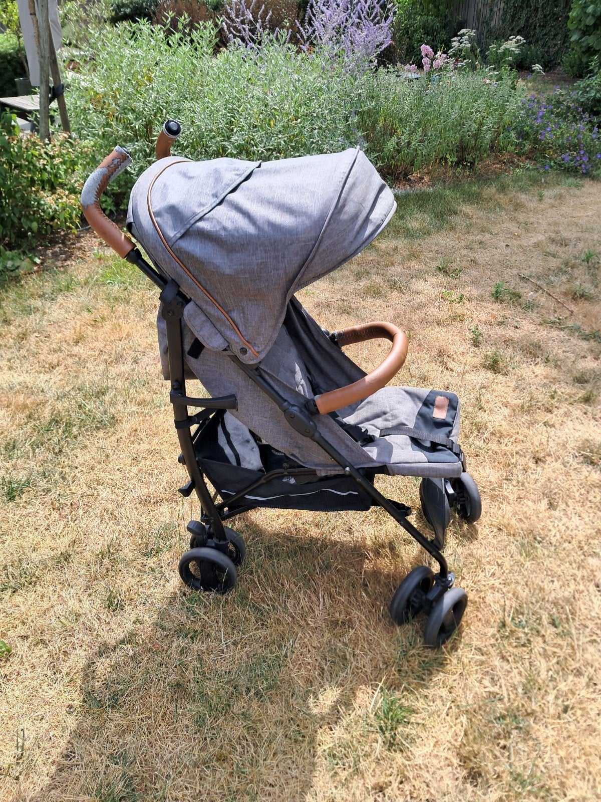 Opvouwbare kinderbuggy, Ophalen