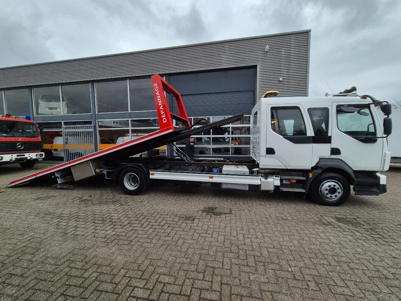 Volvo FL 250 E6 DoKa 7 Sitze/ Abschlepp/ Bergingswagen/ Hubb, Autos, Camions, Achat, Euro 6, Entreprise, Diesel
