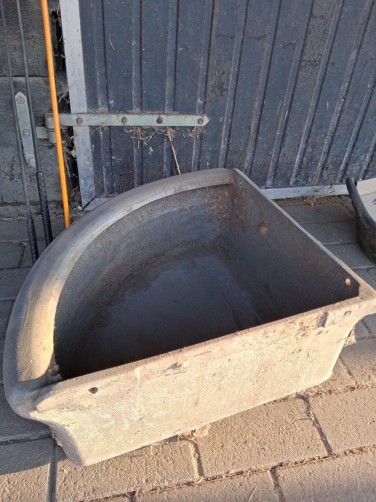 Voederbakken, Stalling, 4 paarden of pony's of meer