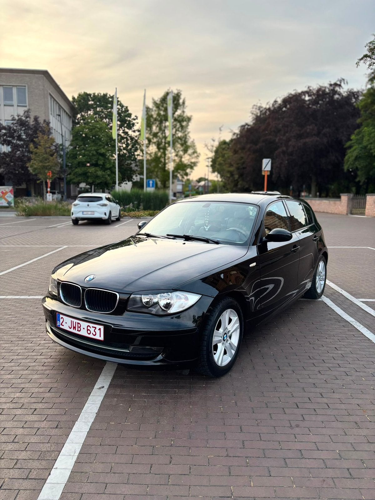 Bmw 118i, Euro 5, 4 cilinders, Zwart, Leder