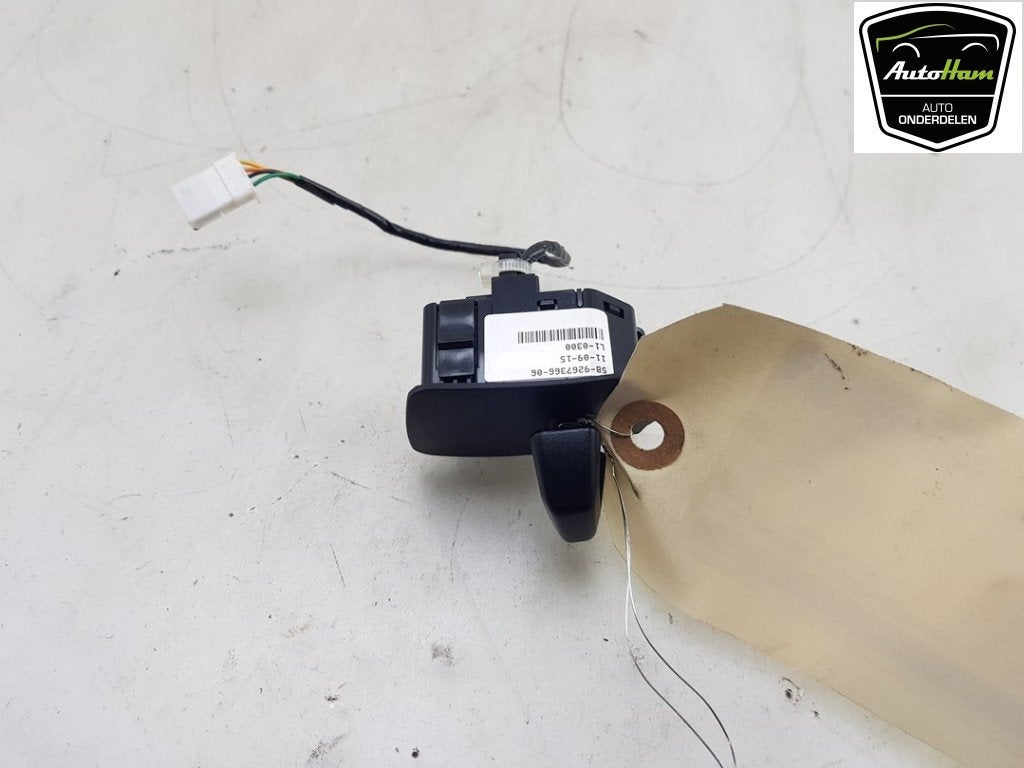 STUURWIEL SCHAKELAARS X5 (F15) (|61319267366|589267366|), Gebruikt, BMW, Petuelring 130
80809  München, DE, Bayerische Motoren Werke AG