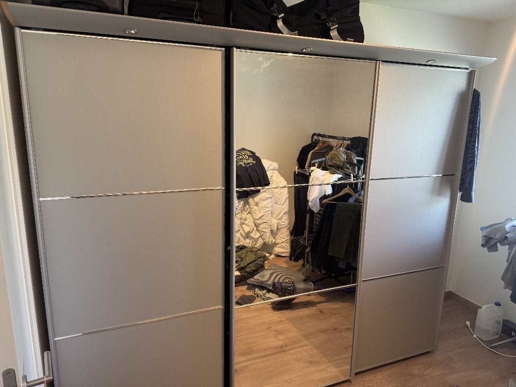 kleerkast, Huis en Inrichting, Kasten | Kleerkasten, Ophalen, Gebruikt, 200 cm of meer, Met plank(en)