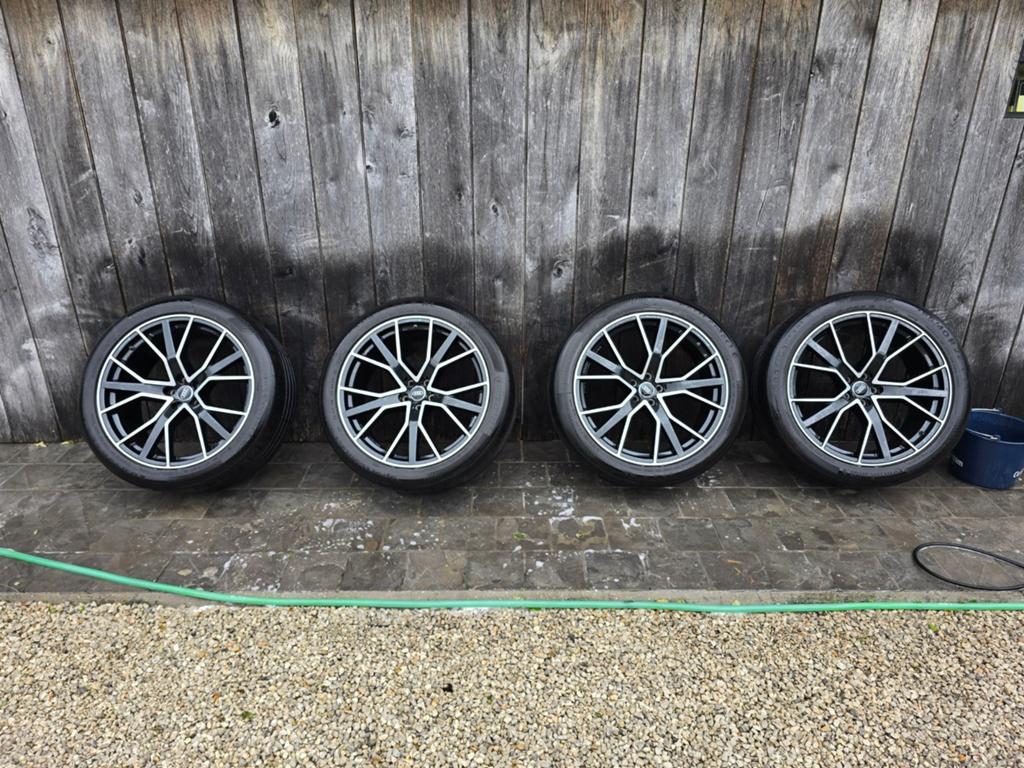 Audi Q8 Q7 22' velgen met band, 285 mm, Véhicule de tourisme, Pneus été, Autres dimensions