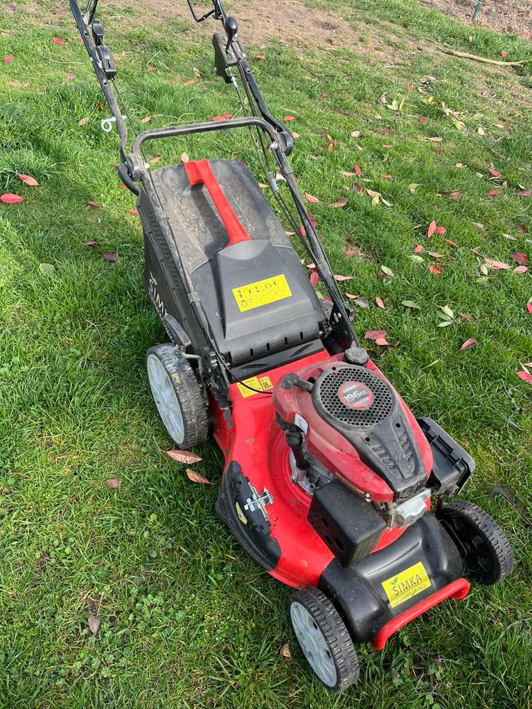 Grasmachine simka zelftrekker, Tuin en Terras, Grasmaaiers, Ophalen, Zo goed als nieuw