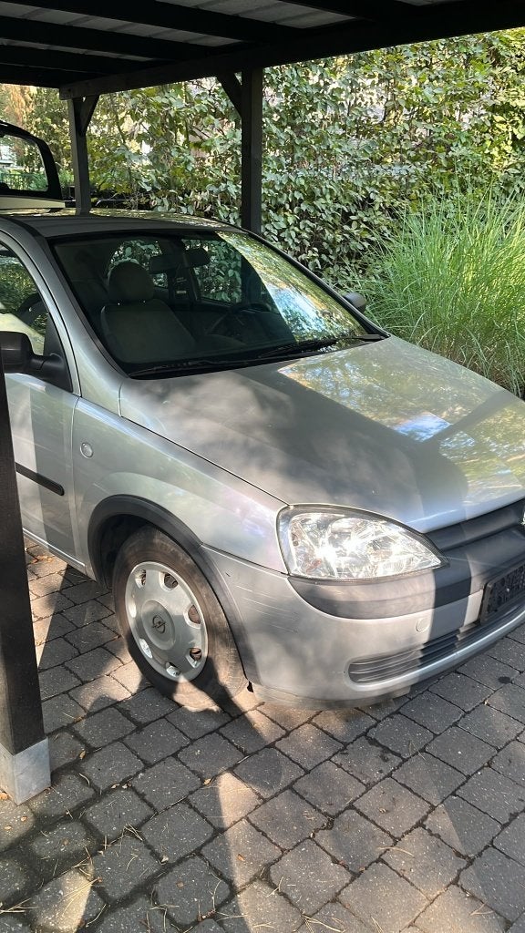 opel  corsa C 1.O liter, Voorwielaandrijving, Overige kleuren, Handgeschakeld, 1000 cc