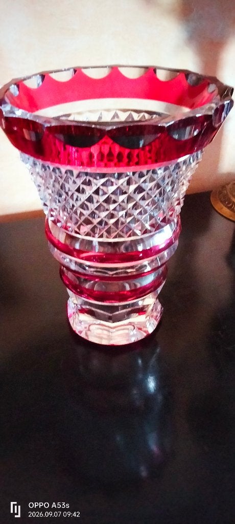 Grand vase de prestige cristal rouge rubis taillé, Antiek en Kunst, Ophalen