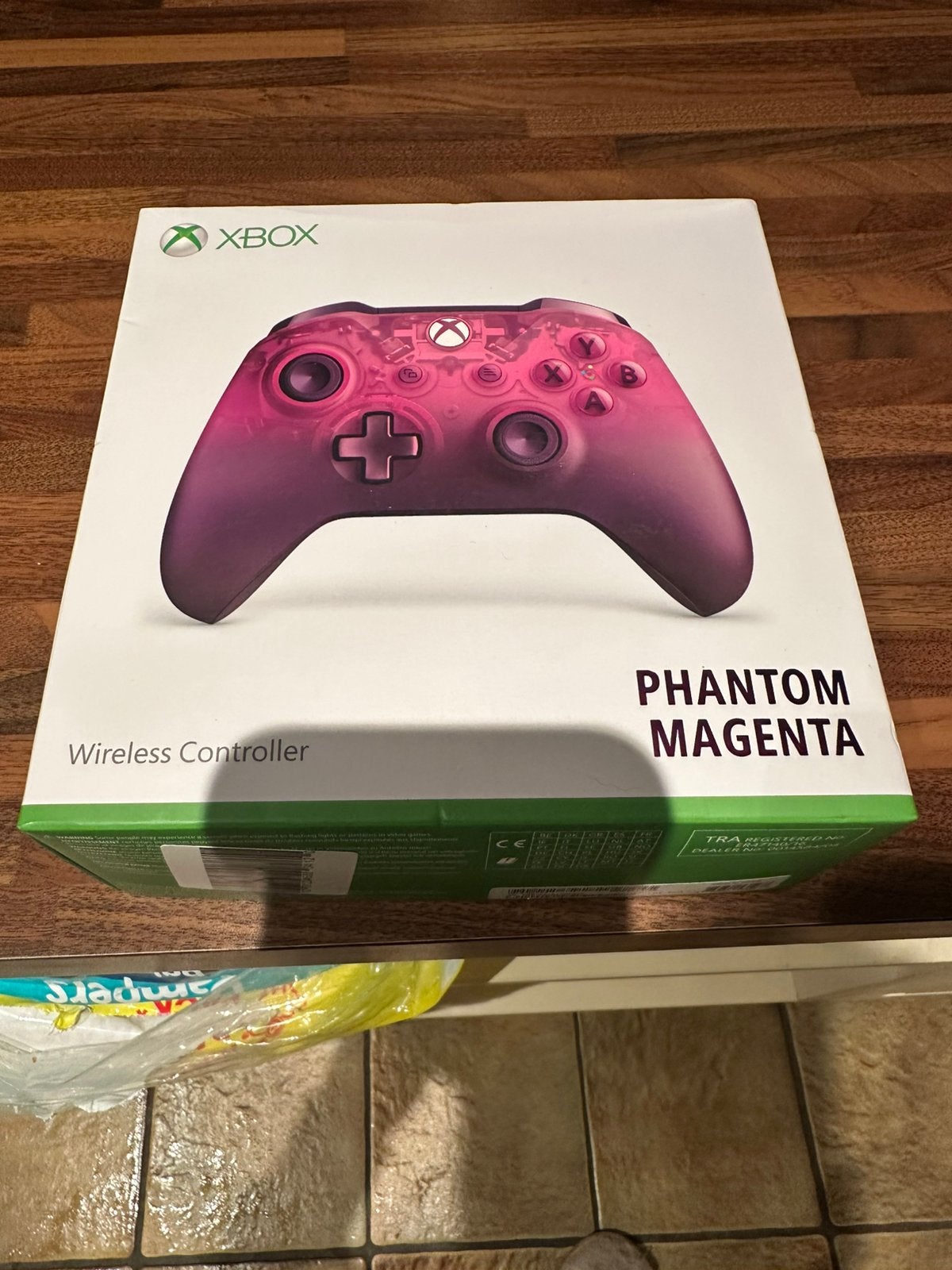 Xbox one controller Phantom Magenta, Games en Spelcomputers, Ophalen of Verzenden, Zo goed als nieuw, Xbox One, Controller