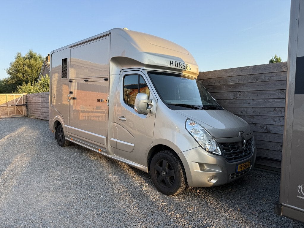 Renault Master | HORSETRUCK | ROELOFSEN | STALLION 3XL | 201, Dieren en Toebehoren, Paarden en Pony's | Trailers en Aanhangwagens