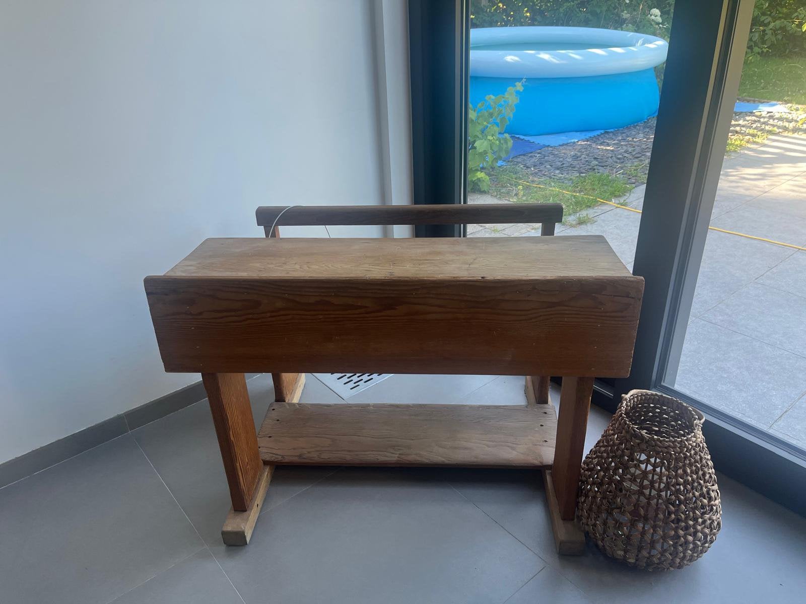 Banc d’école, Enlèvement
