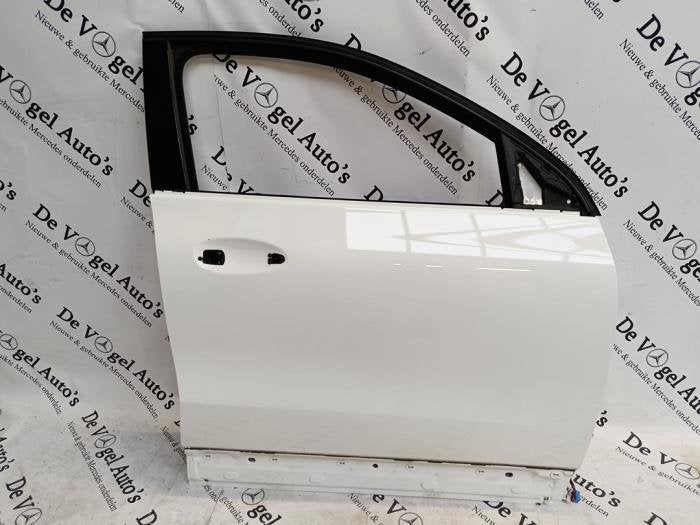 Portière 4portes avant droite d'un Mercedes GLA (9149), 3 mois de garantie, Utilisé, Porte, -