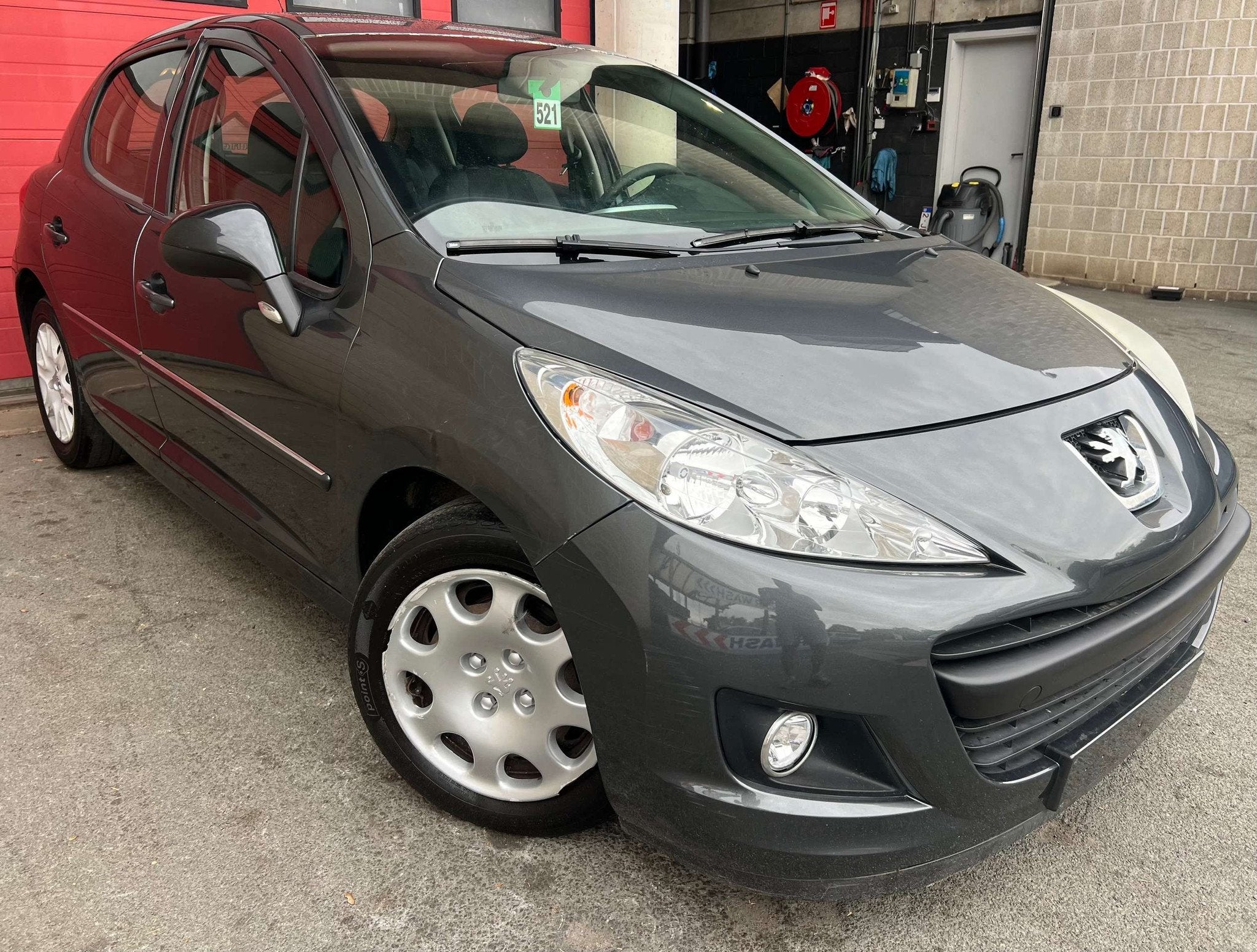 Peugeot 207 + 1.4 HDi Access + CLIM (bj 2014), Euro 5, 1398 cc, 4 cilinders, Bedrijf