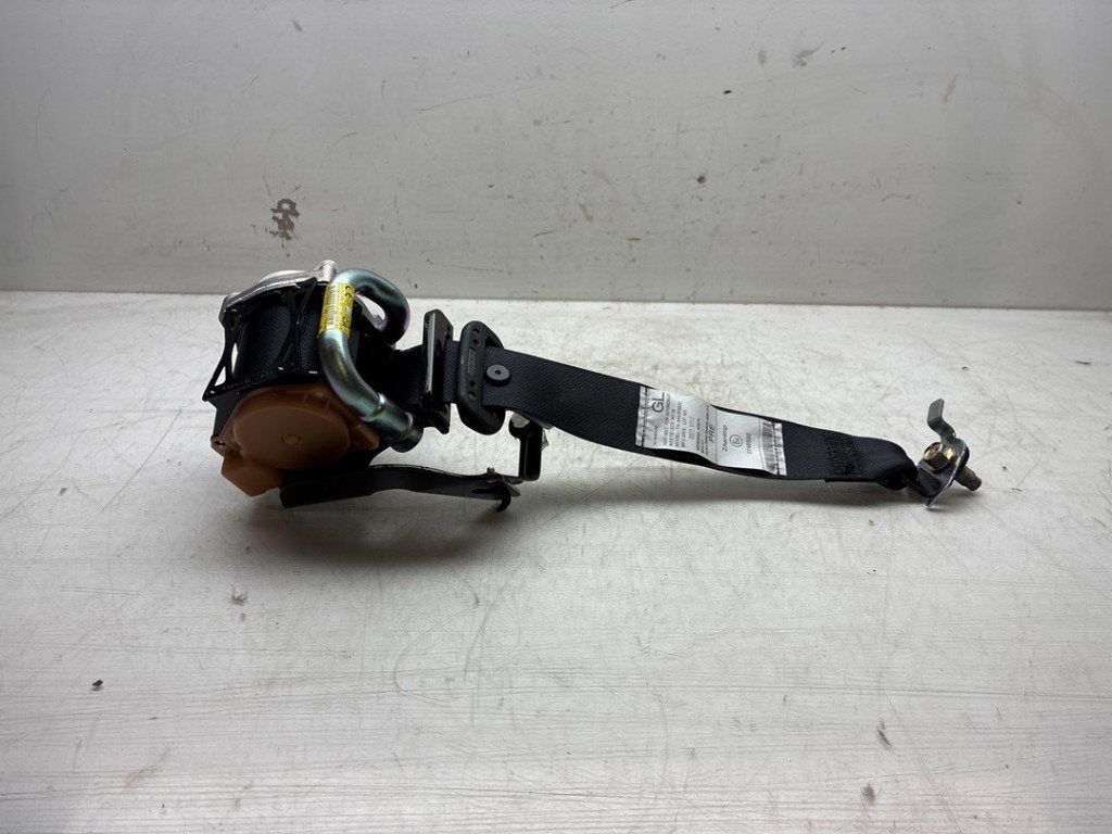 CEINTURE DE SECURITE ARRIERE GAUCHE Nissan Ariya (FE0), Germany@nissan-services.eu, Kronenweg 38
50389  Wesseling, DE, Utilisé