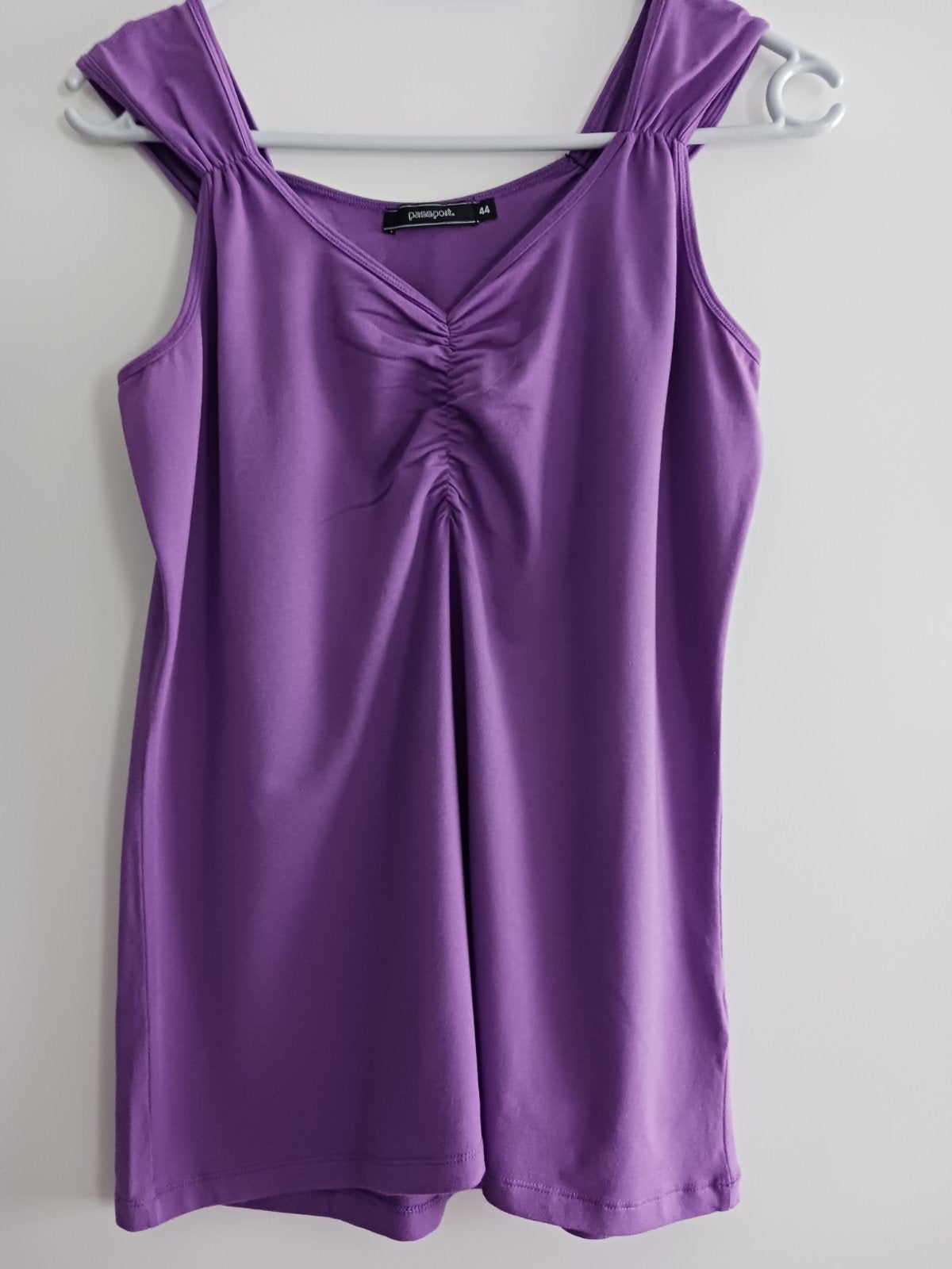 Paars topje net als nieuw te koop. M 44, Kleding | Dames, Topjes, Ophalen, Paars, Maat 42/44 (L), Zo goed als nieuw