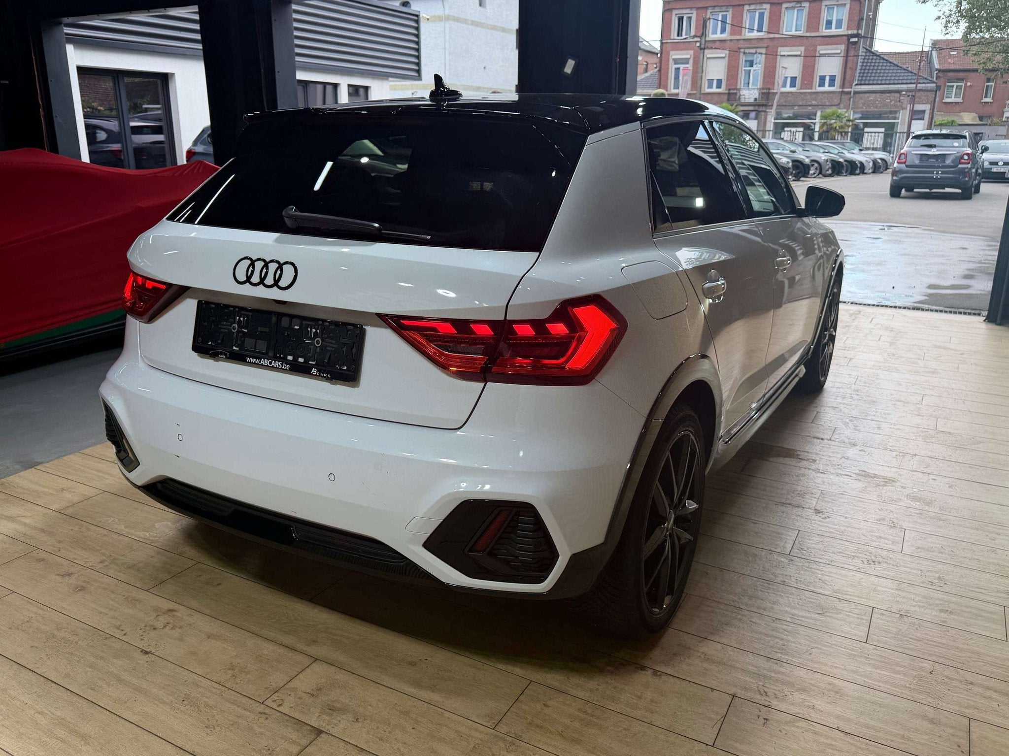 Audi A1 ALLSTREET SPORT S TRONIC 1.5 TSI * GARANTIE 12 MOIS, Auto's, Audi, Automaat, Stof, 110 kW, Wit