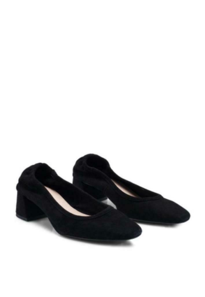 ZWARTE daim lederen PUMPS M 40, Kleding | Dames, Schoenen met lage hakken, Zwart, Nieuw, Ophalen of Verzenden