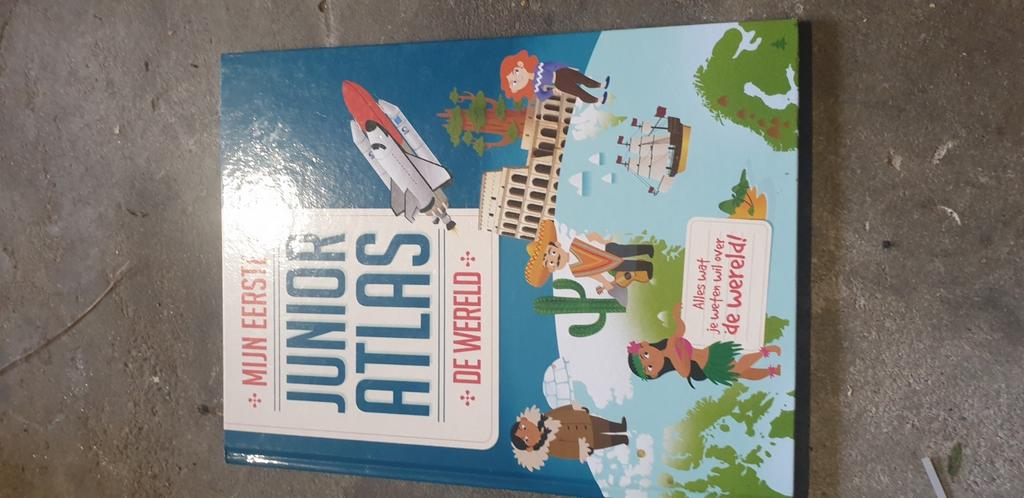 Kinderatlas De wereld, Boeken, Ophalen of Verzenden, Gelezen