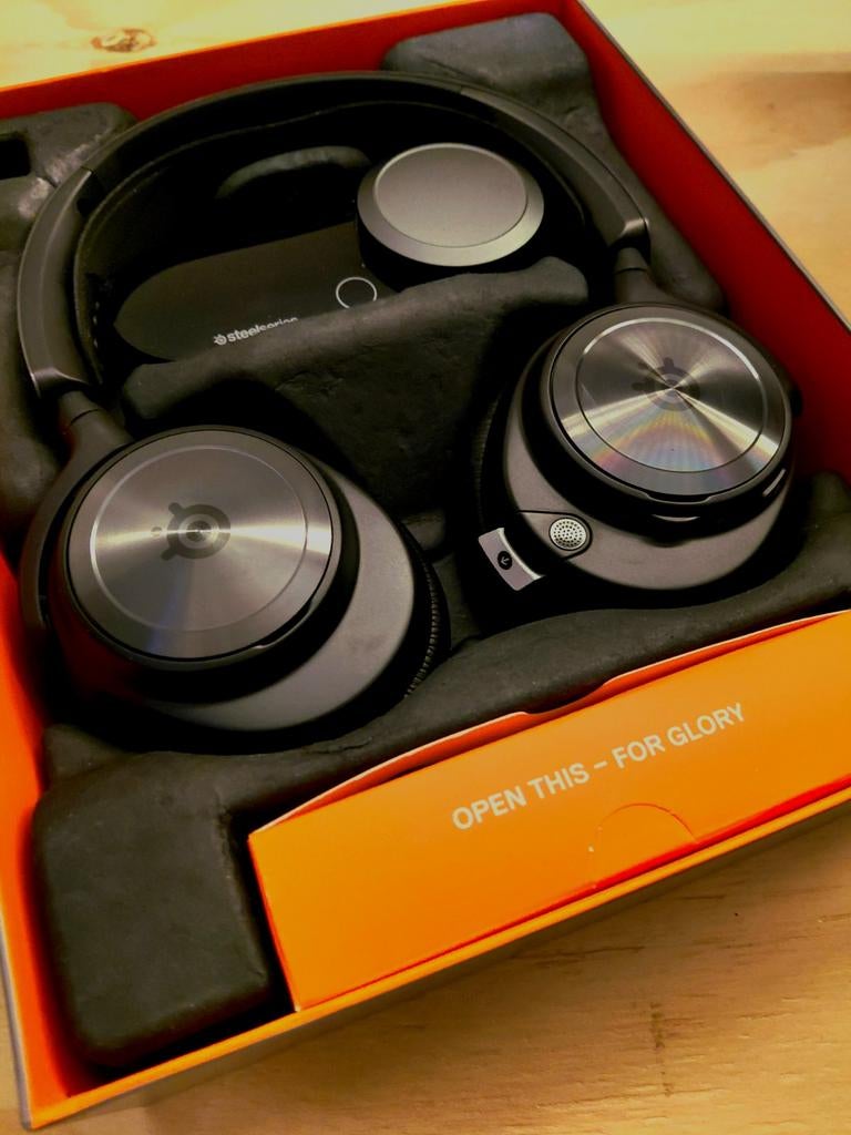 Nouveau casque Steelseries Arctis Nova Pro, Casque gamer, Comme neuf, Filaire, Envoi