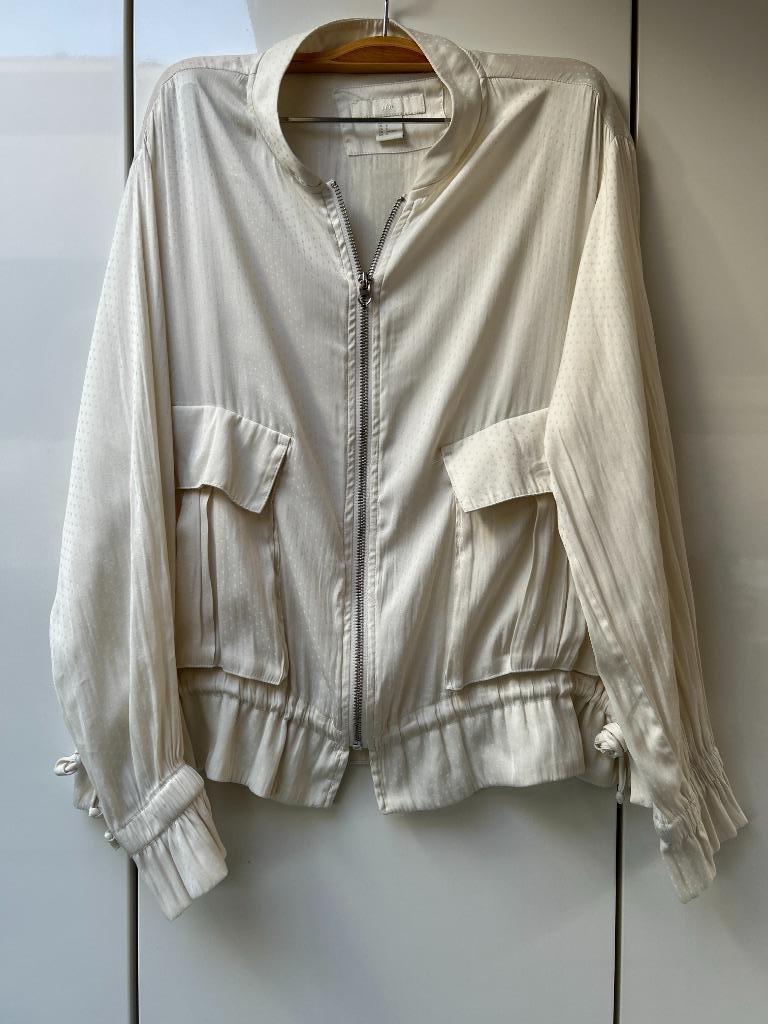 Veste blanche crème zippée type bomber H&M - Taille 36 *, Vêtements | Femmes, H&M, Enlèvement ou Envoi, Taille 36 (S), Comme neuf