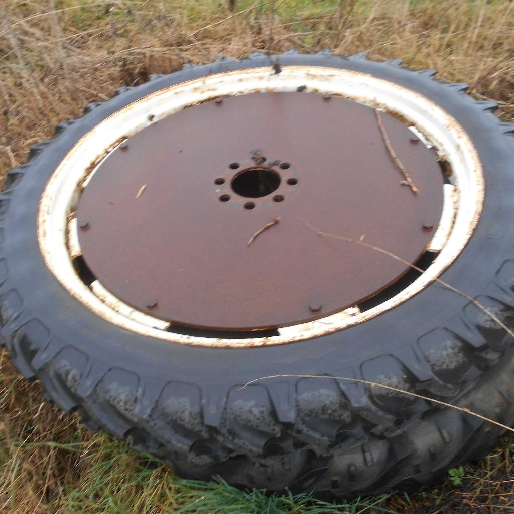 WIEL 1 PAST OP FORD 4000 MAAT 210/95 R44  MICHELEIN, Ophalen
