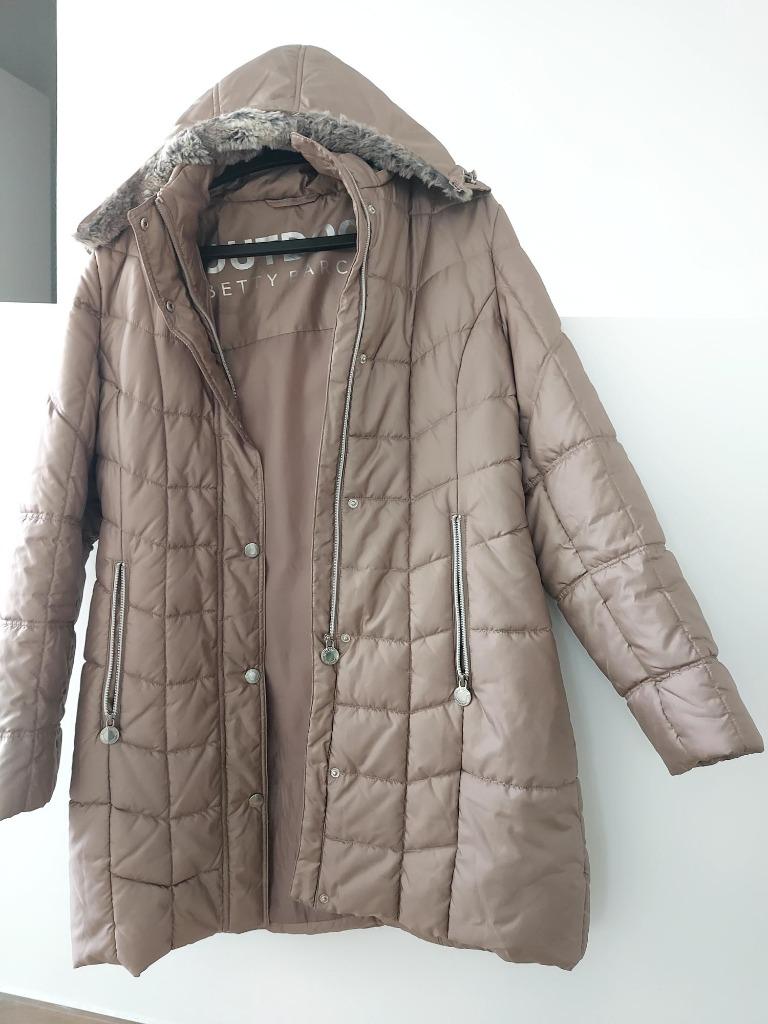 winterjas, Ophalen, Zo goed als nieuw, Maat 38/40 (M), Beige
