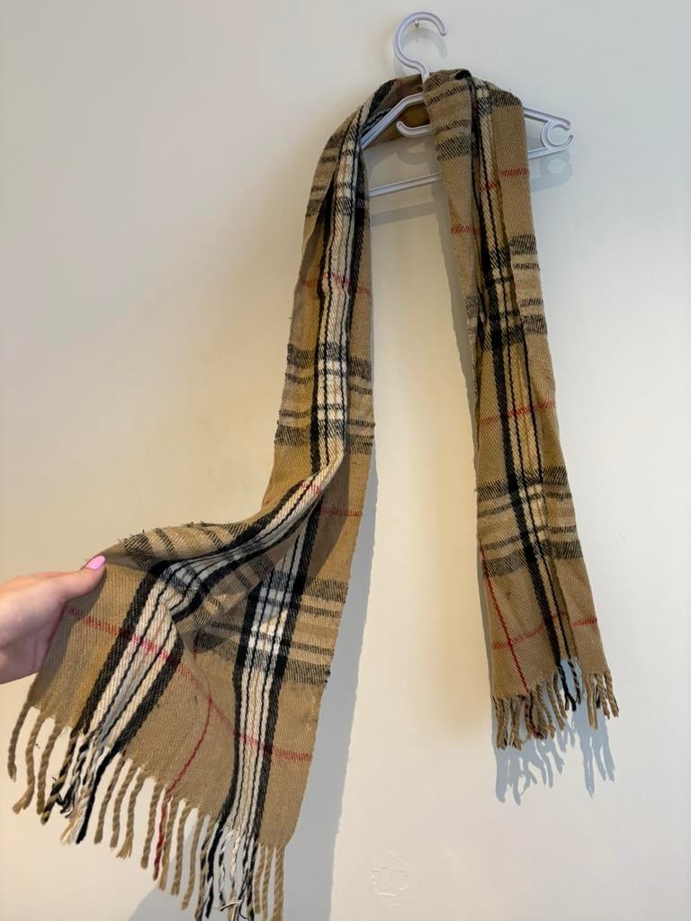Sjaal vrouwen 1m60, Vêtements | Femmes, Bonnets, Écharpes & Gants, Enlèvement ou Envoi, Comme neuf, Écharpe