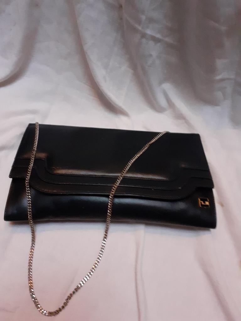 Ted Lapidus, donkerblauwe lederen handtas/ cluch, Handtassen en Accessoires, Tassen | Damestassen, Ophalen of Verzenden, Gebruikt