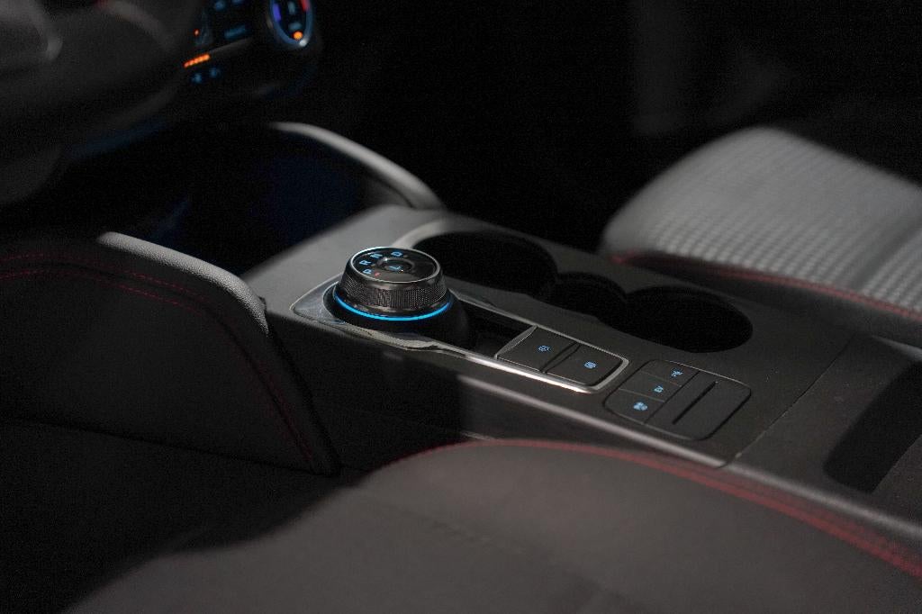 FORD KUGA  AUTO | ST LINE | APPLE CARPLAY | TVA, Automaat, Testrit aan huis, Stof, 4 cilinders