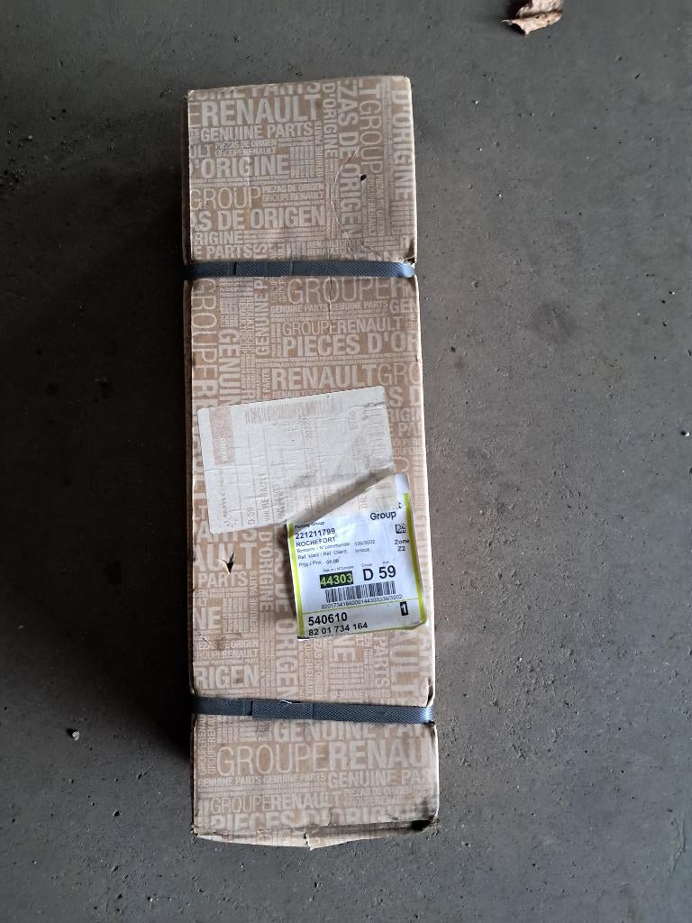 8201734164 ATTELAGE SANDERO, Enlèvement, Neuf