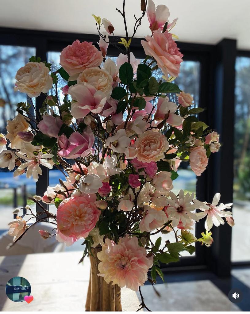 Kunstbloemen met vaas, Ophalen, Zo goed als nieuw