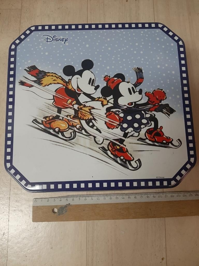 Boîte en métal : Mickey et Minnie en train de patiner, Collections, Enlèvement ou Envoi