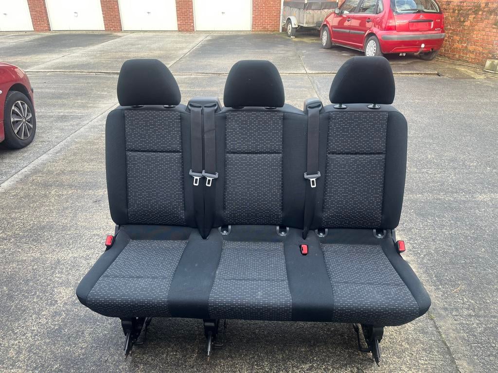 Siège Mercedes Vito, Enlèvement