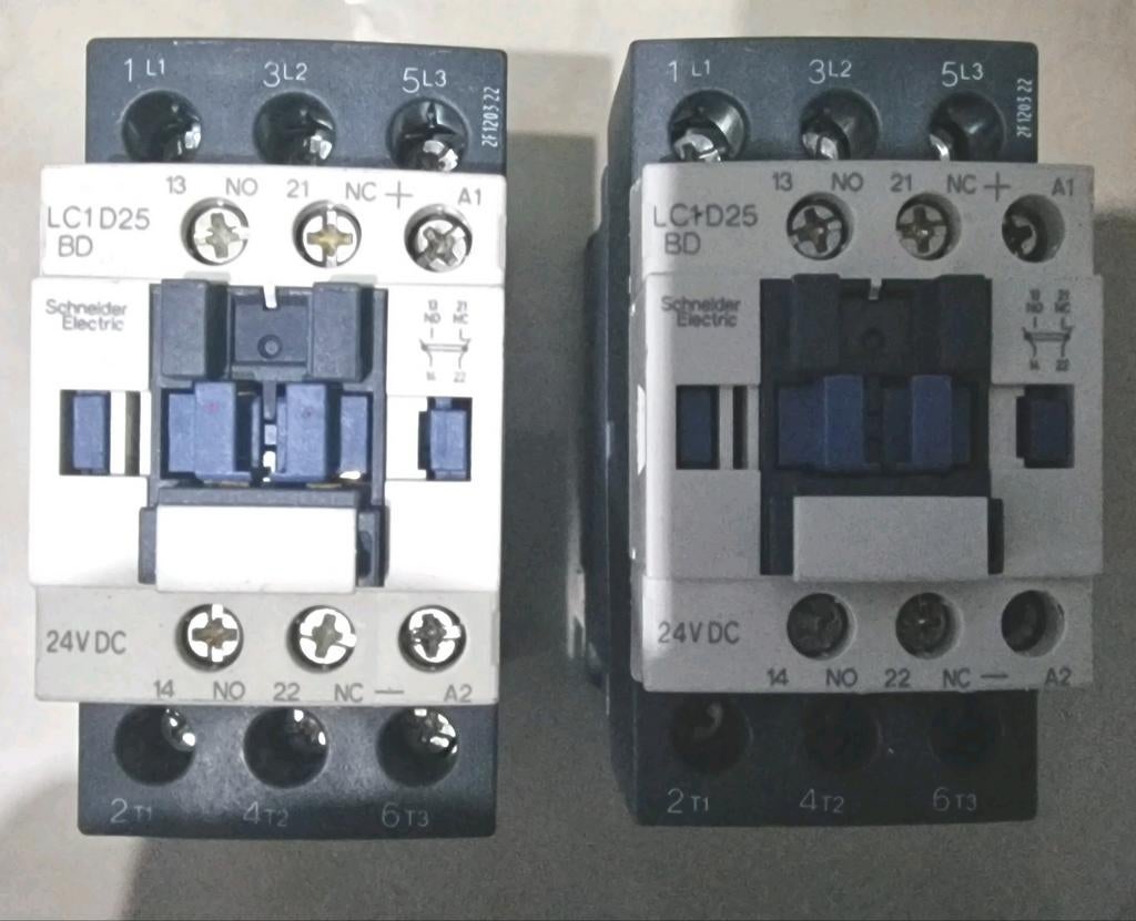 Contacteurs Telemecanique 25A. Bobine 24vDC. LC1D25 BD, Enlèvement ou Envoi, Comme neuf
