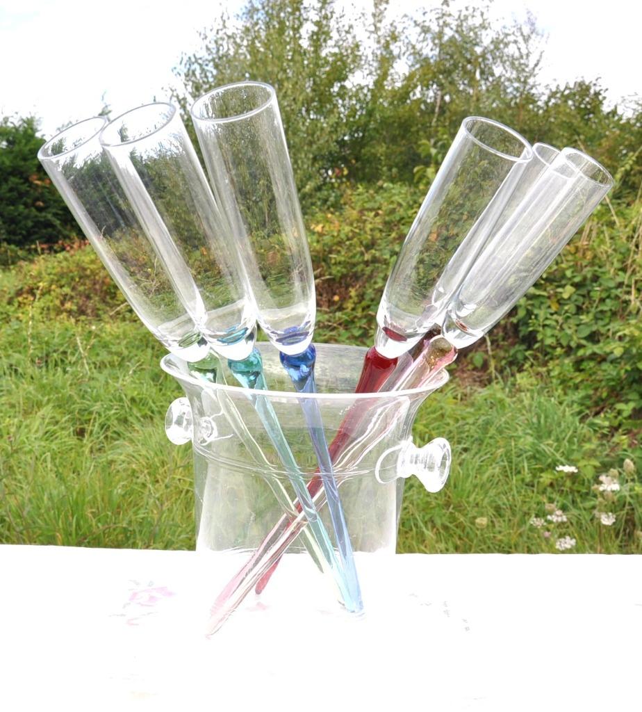 service a champagne seau plastique 6 flutes verre, Maison & Meubles, Cuisine | Vaisselle, Utilisé, Verre ou Verres, Autres matériaux