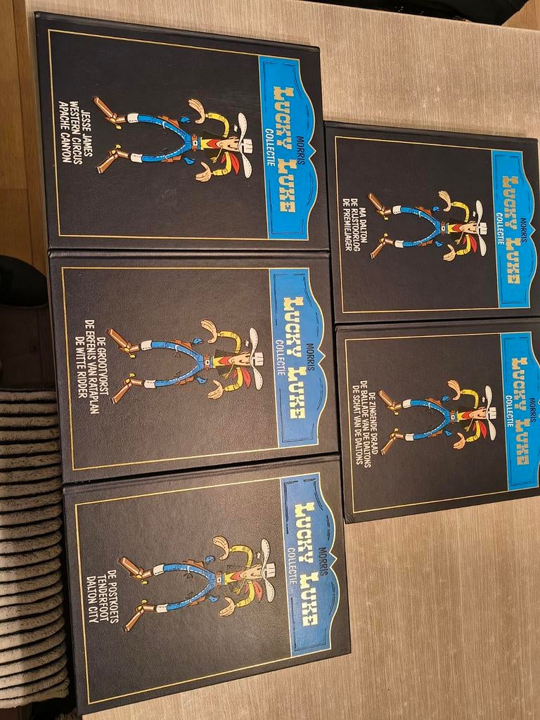Lucky Luke collectie 5 stuks met harde kaft perfecte staat, Ophalen
